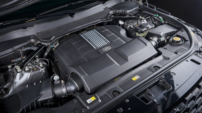 close-up-of-land-rover-velar-engine